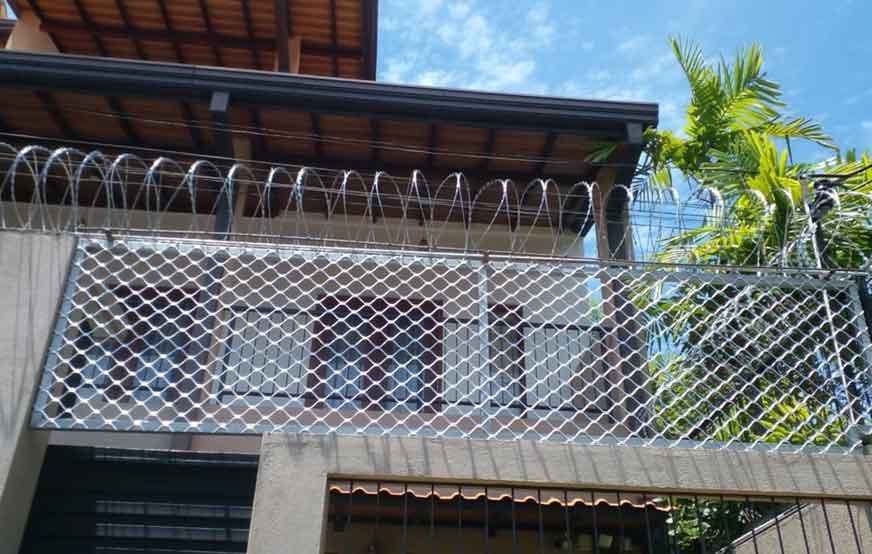 Razor-Wire-(Security-Fence)-Borella-Project-i02-bns-construction-is-the-top-construction-company-in-Sri-Lanka-bnsconstructions