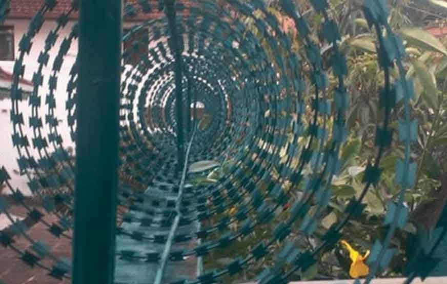 Razor-Wire-(Security-Fence)-Kiribathgoda-Project-i03-bns-construction-is-the-top-construction-company-in-Sri-Lanka-bnsconstructions